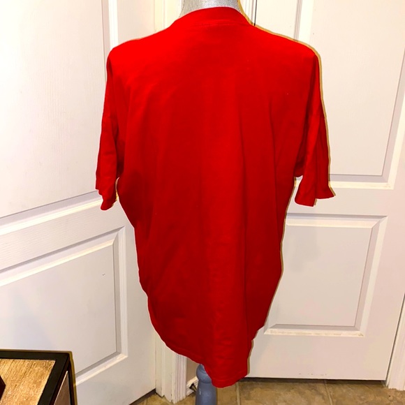 🆕 University of Wisconsin Tee - Picture 14 of 14